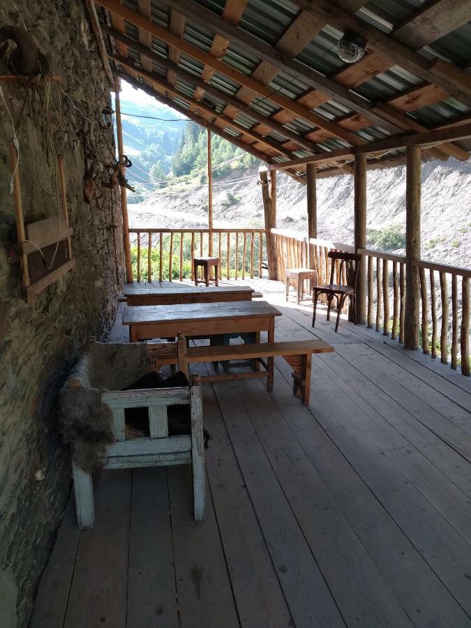 Raul Lushnu Darbaz Bed and Breakfast Mestia Buitenkant foto